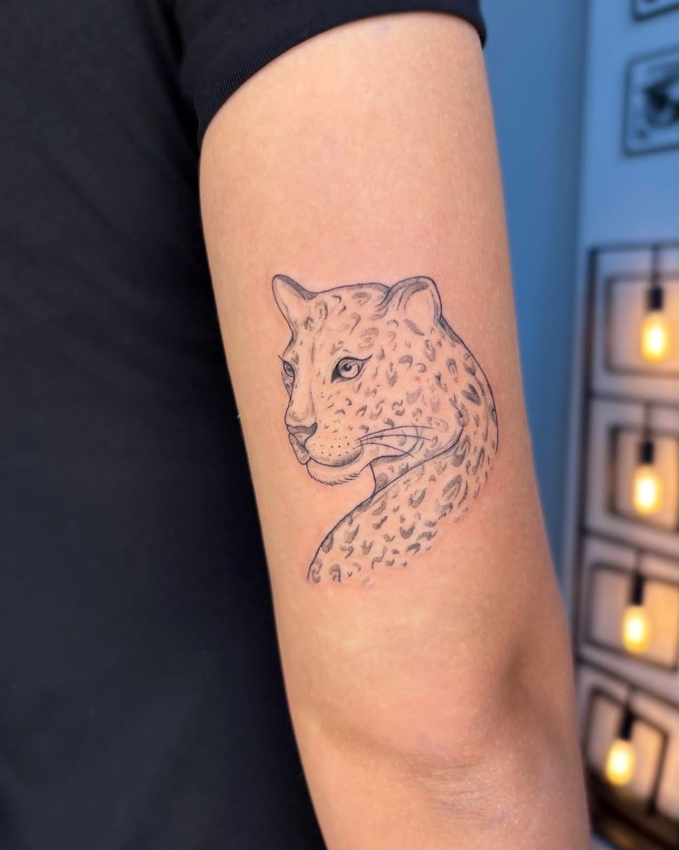 Illustratief tattoo van Polli — Fempire Tattoo Studio